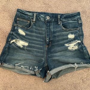 AE High Rise Curvy Shortie